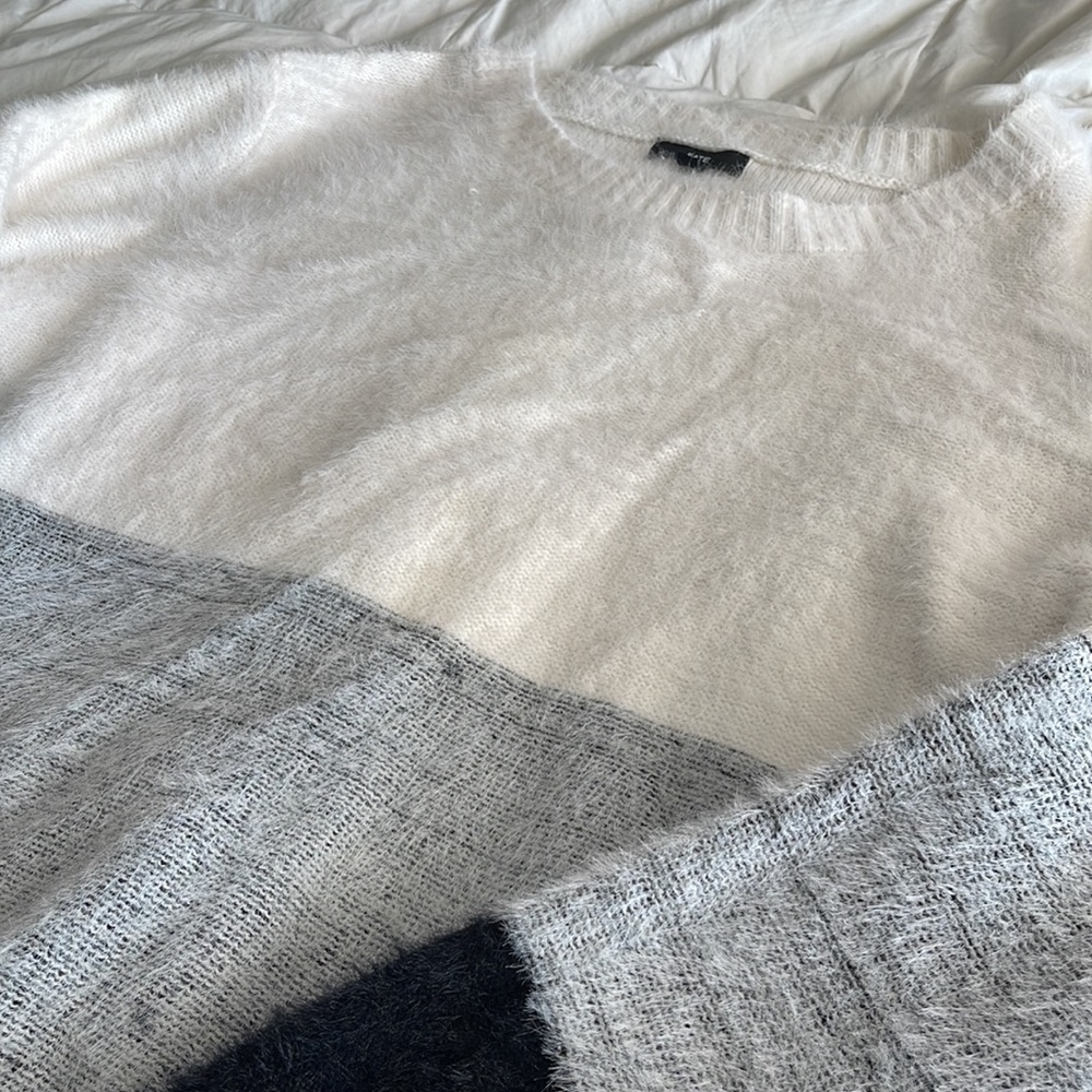 Sweater - Picture 2 of 2